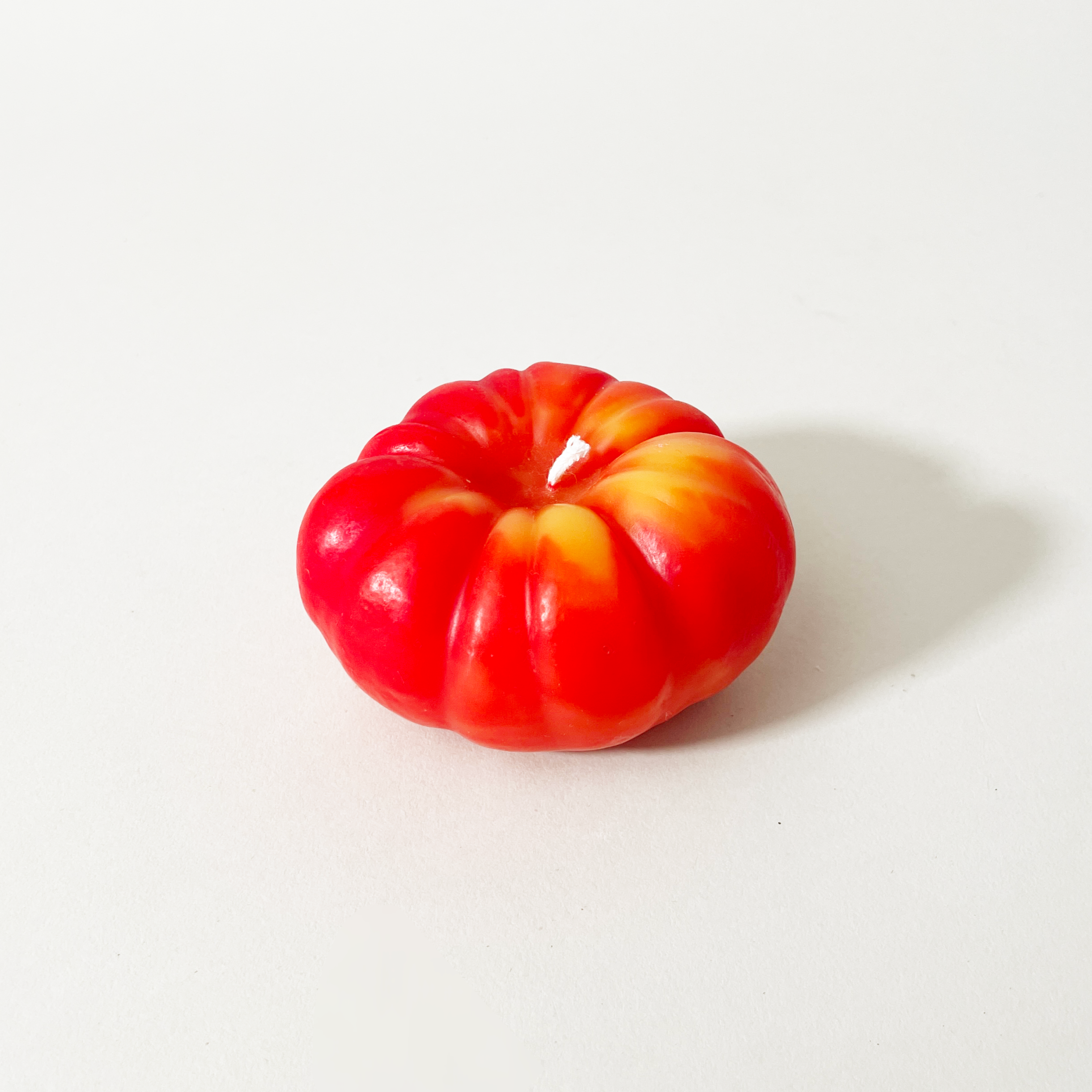 Artifaqt Red Heirloom Tomato-Shaped Pure & Aromatic Beeswax Candles