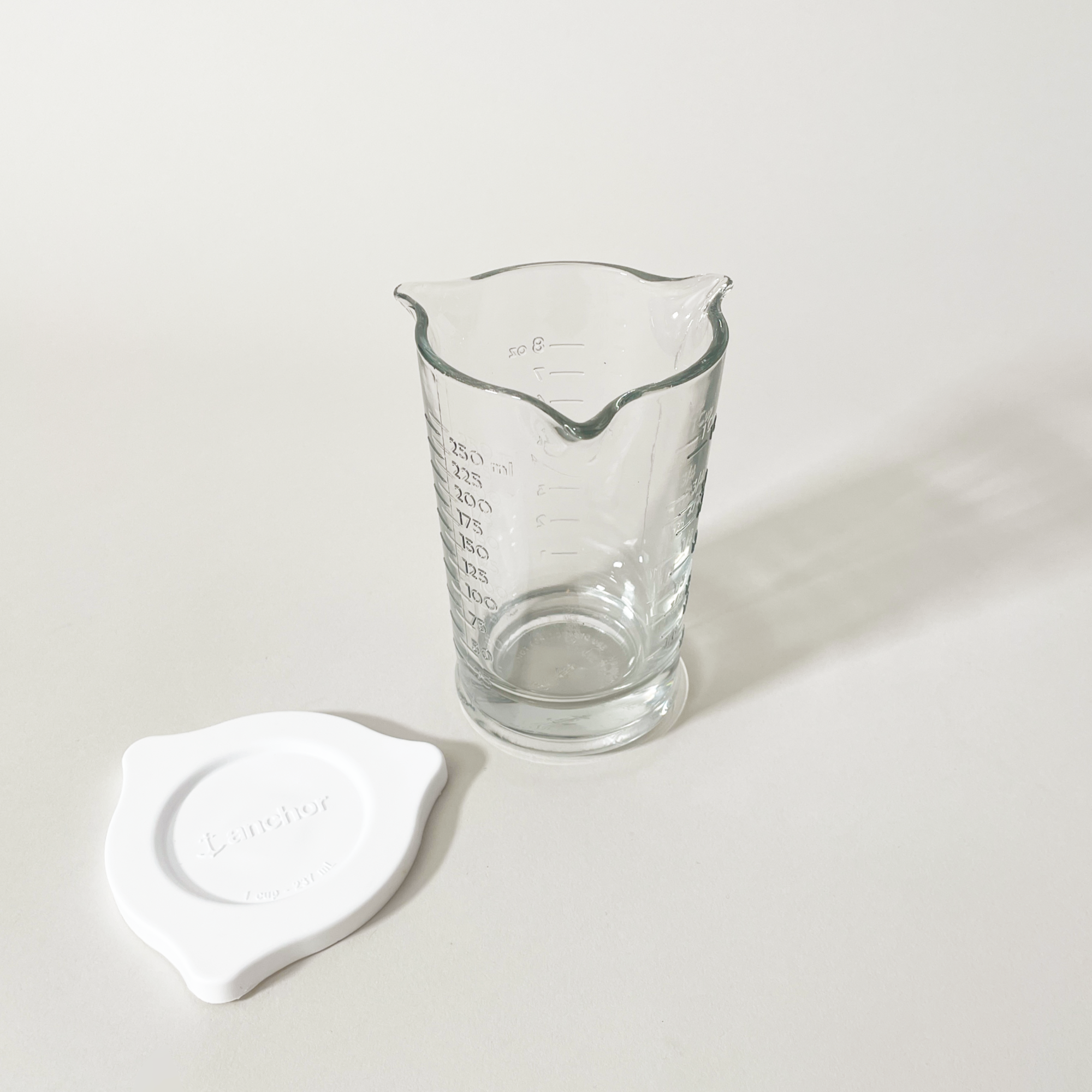 Fox Run Brands Anchor Hocking Triple Pour Measuring Glass with Lid Open
