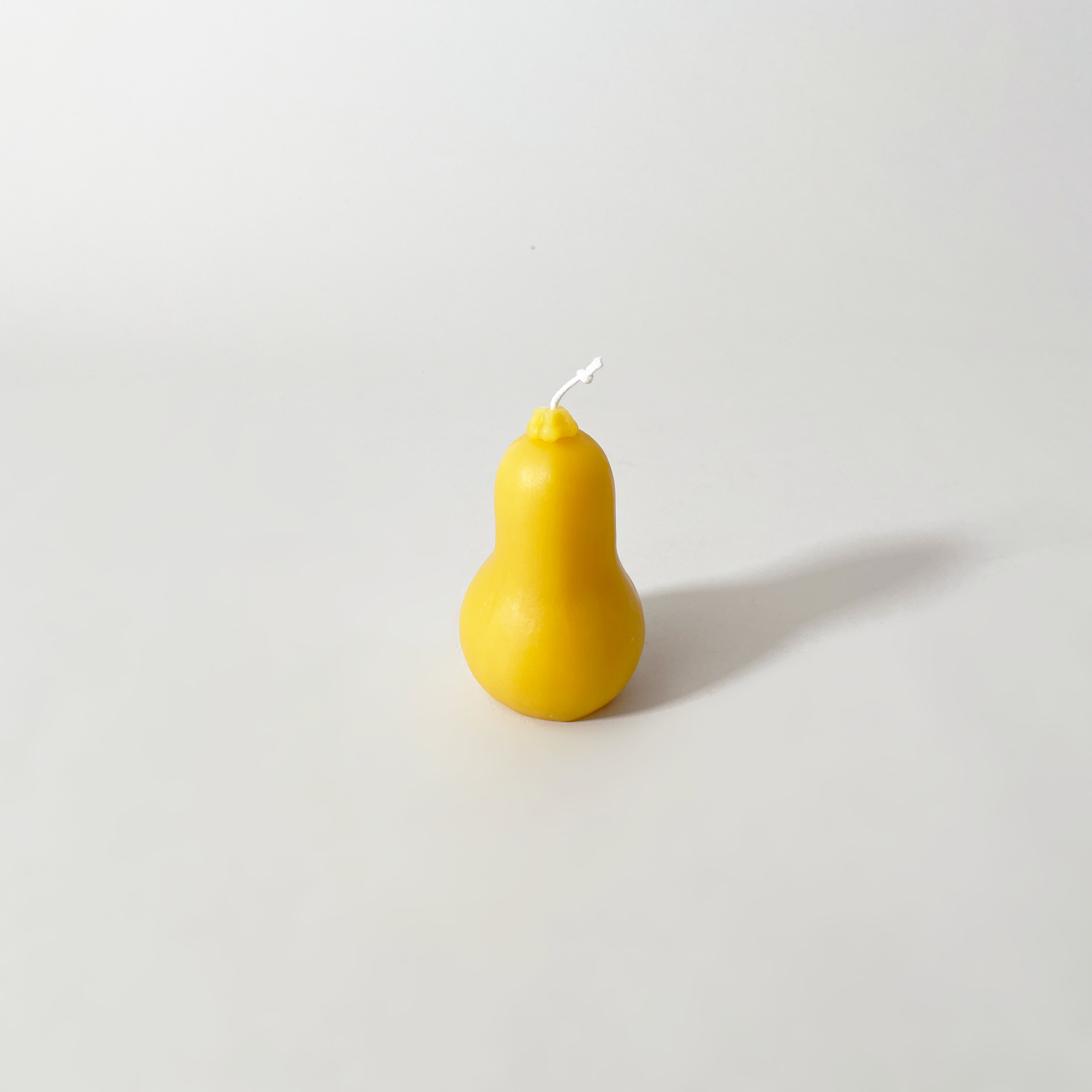 Artifaqt Butternut Squash-Shaped Pure & Aromatic Beeswax Candle, Small