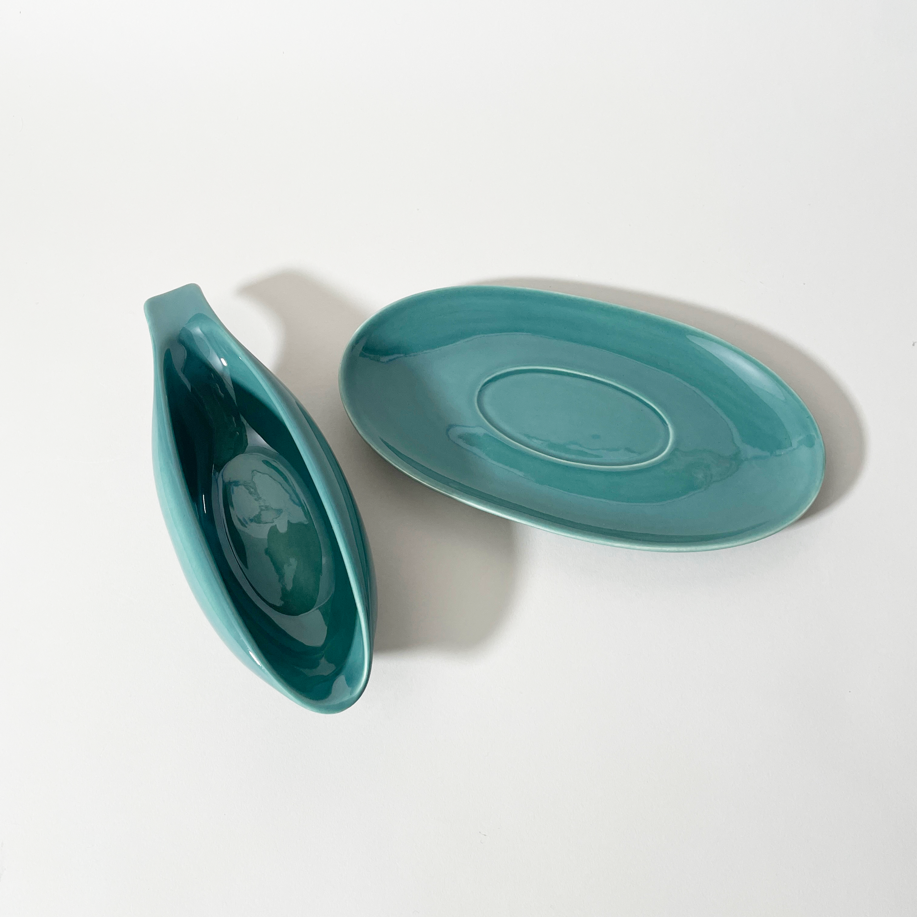 "American Modern" Gravy Boat & Saucer