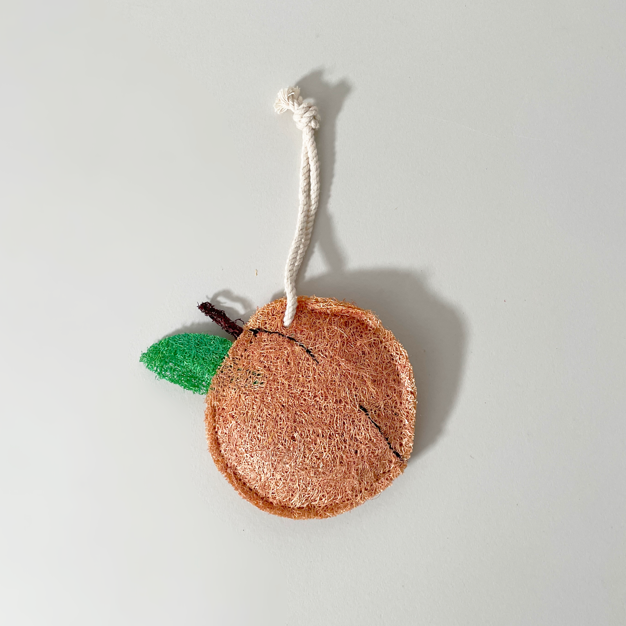 Peach-Shaped Biodegradable Loofah Sponge – Eco-Friendly Scrubber