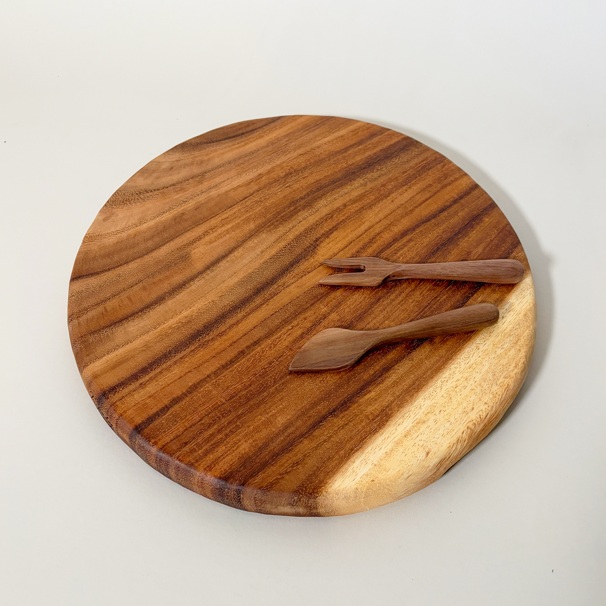 15" Round Walnut Wood Charcuterie Board