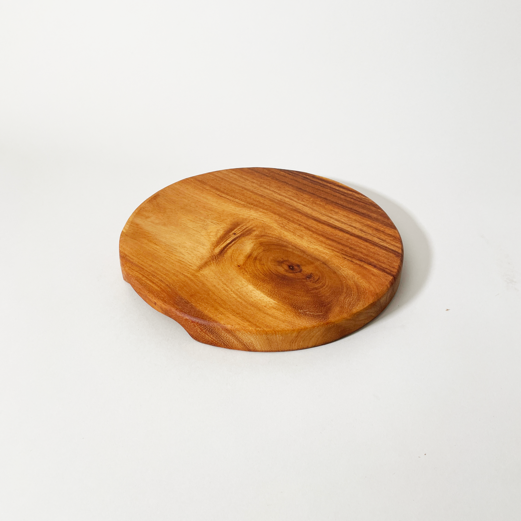 Tuckahoe Hardwoods - 10" Walnut Wood Round Board - R&D Goods